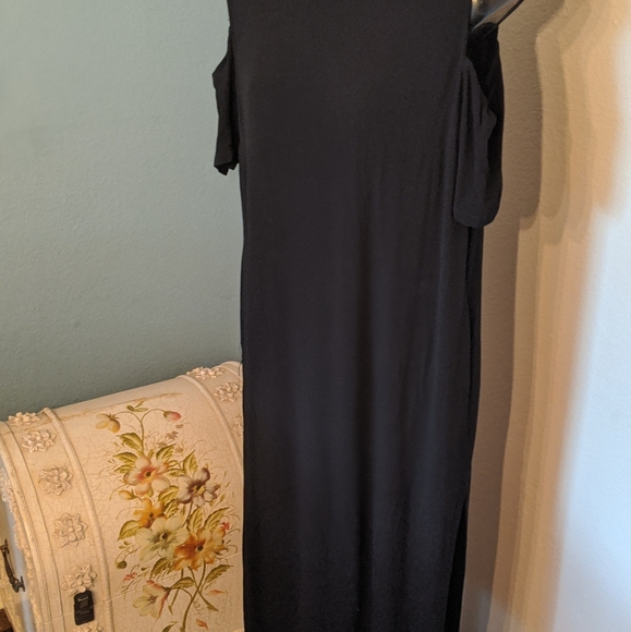 Dress - Picture 2 of 5